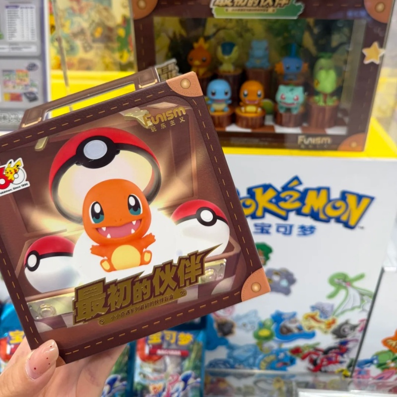 スポット・ニュー・ファンイズム ポケモン30周年記念 オリジ - Pokeball Cosplay Prop のレビューと価格