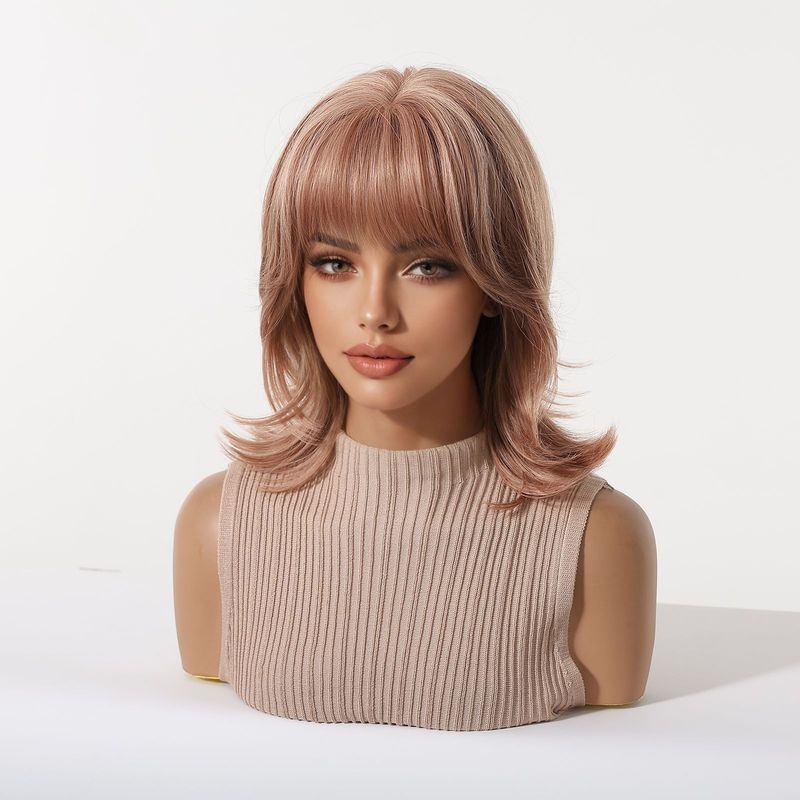 前髪付き女性用ウィッグ、ウルフテールカール、ピンクのショート - Wig Fiber Net のレビューと価格